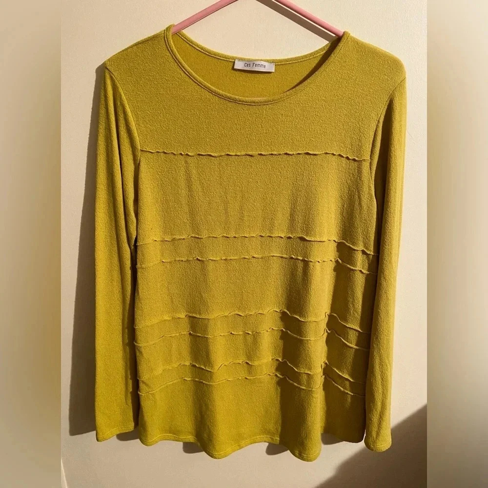 💜 Ces Femme Mustard Yellow Stretch Lightweight Crew Shirt Sz Large